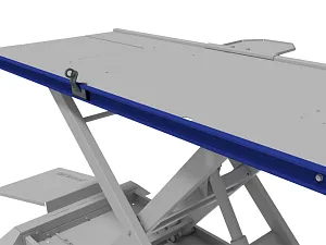 Lashing eyes, rail-mounted, one on each side of the bike lift platform